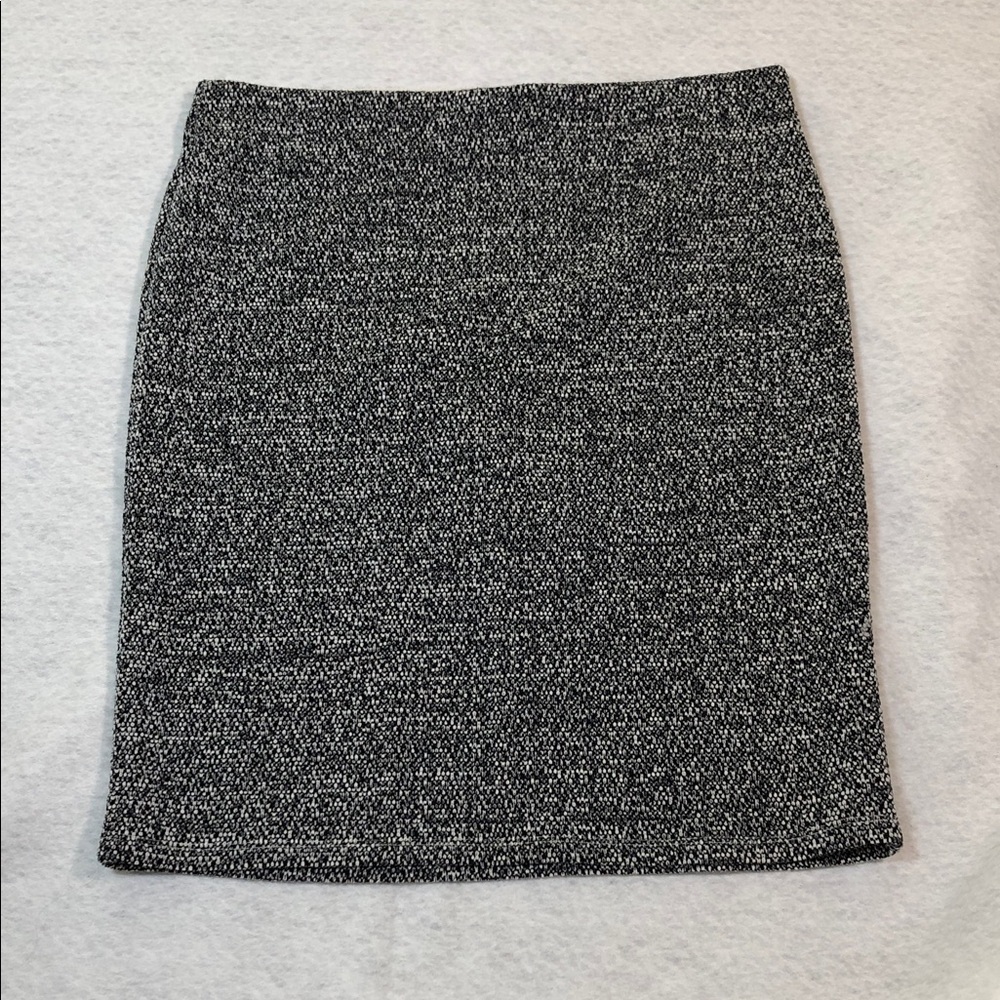 Classic Black and Gray Women's Skirt Elastic Waistband Sz M (B2)